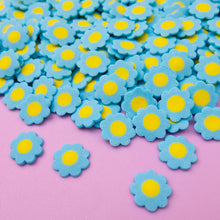 Load image into Gallery viewer, Blue Daisy Edible Cake Decoration