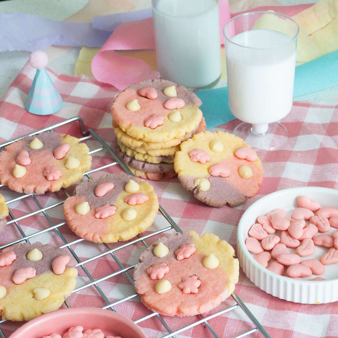 Daisy Flower Strawberry Cookie Bites
