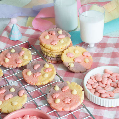 Daisy Flower Strawberry Cookie Bites